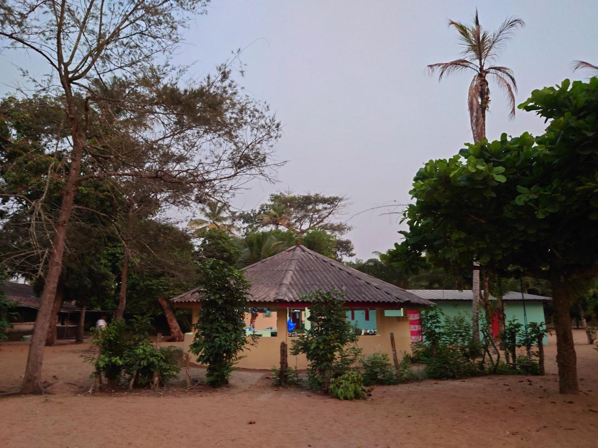 Rundbungalow Auf Lionsrest Grand-Bassam Luaran gambar